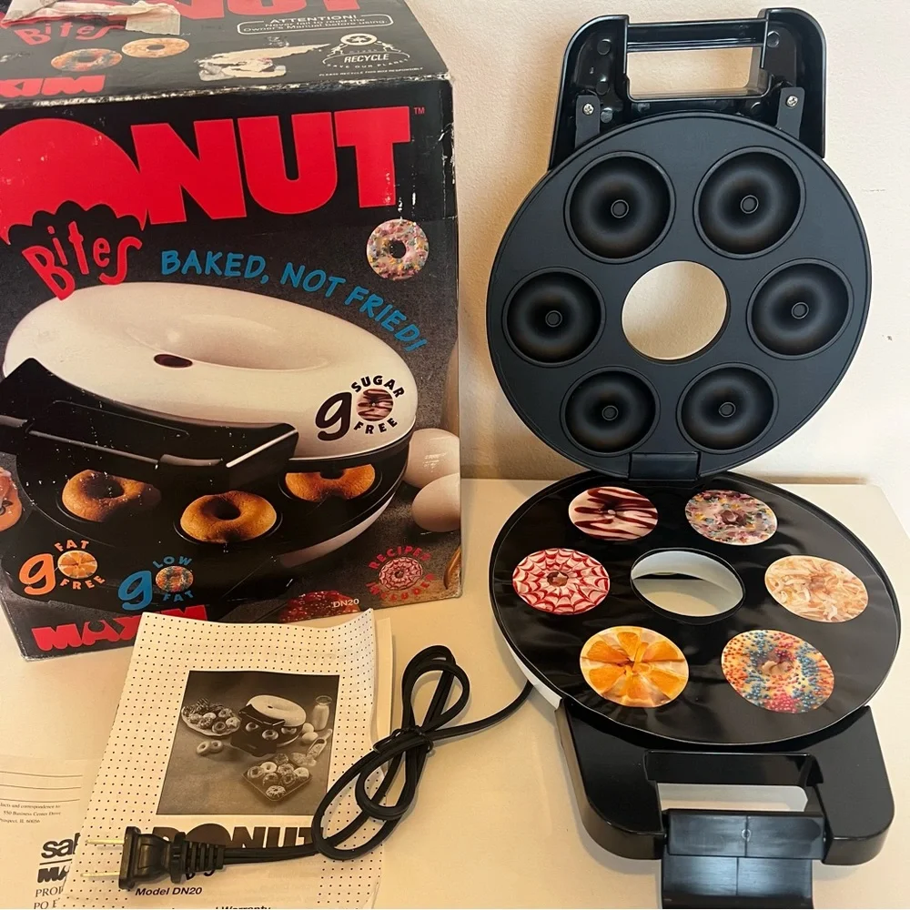 Maxim Donut Maker in White and Black